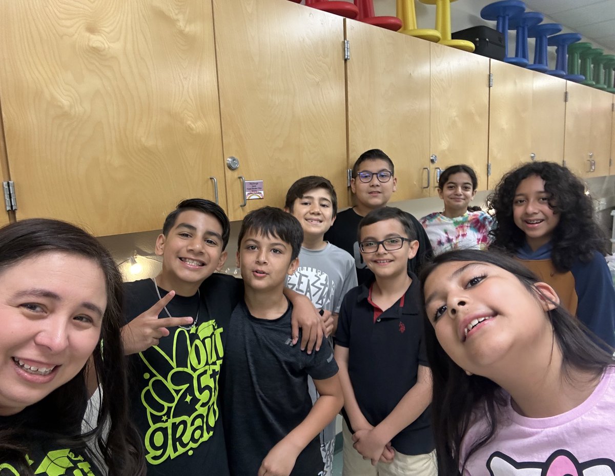 Cristela Rodriguez tweet media