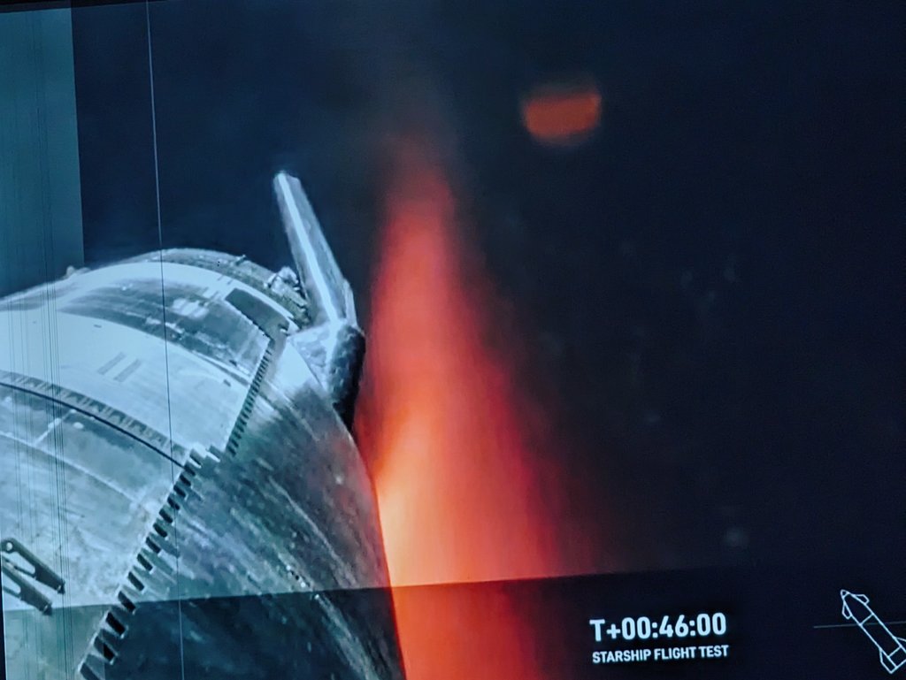 sphynxmaine's tweet photo. I have no words to describe how gorgeous this was. @SpaceX #starship #test4 #plasma https://t.co/hDW6lcC8jb