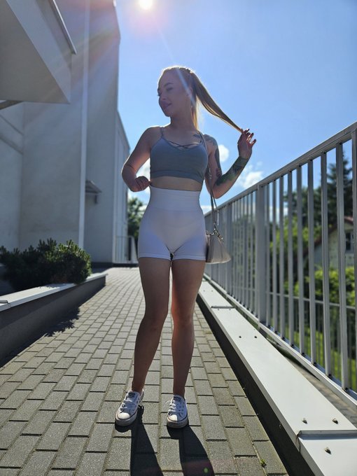 Czas na siłkę 💪 https://t.co/DvxIFZP8TX<a href="/tag/famereborn"class="tags"><span>#famereborn</span></a>