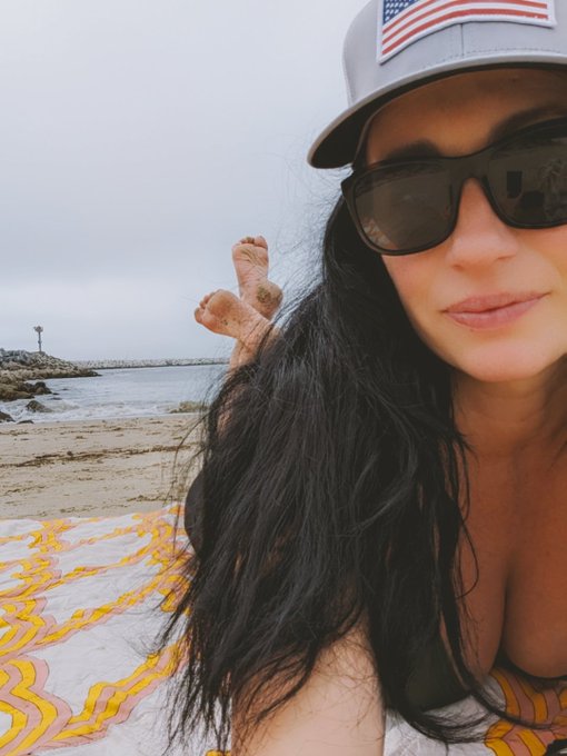 Beach day https://t.co/S3oDr7KUfO