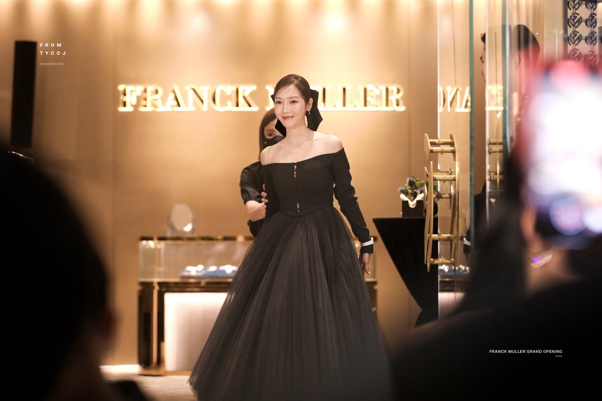 TYCCJ's tweet photo. 240606 Jessica Jung @ Franck Muller flagship store opening event in Ho Chi Minh City 🇻🇳 (4)

#JessicaJung #제시카 https://t.co/hXZurHKfFN