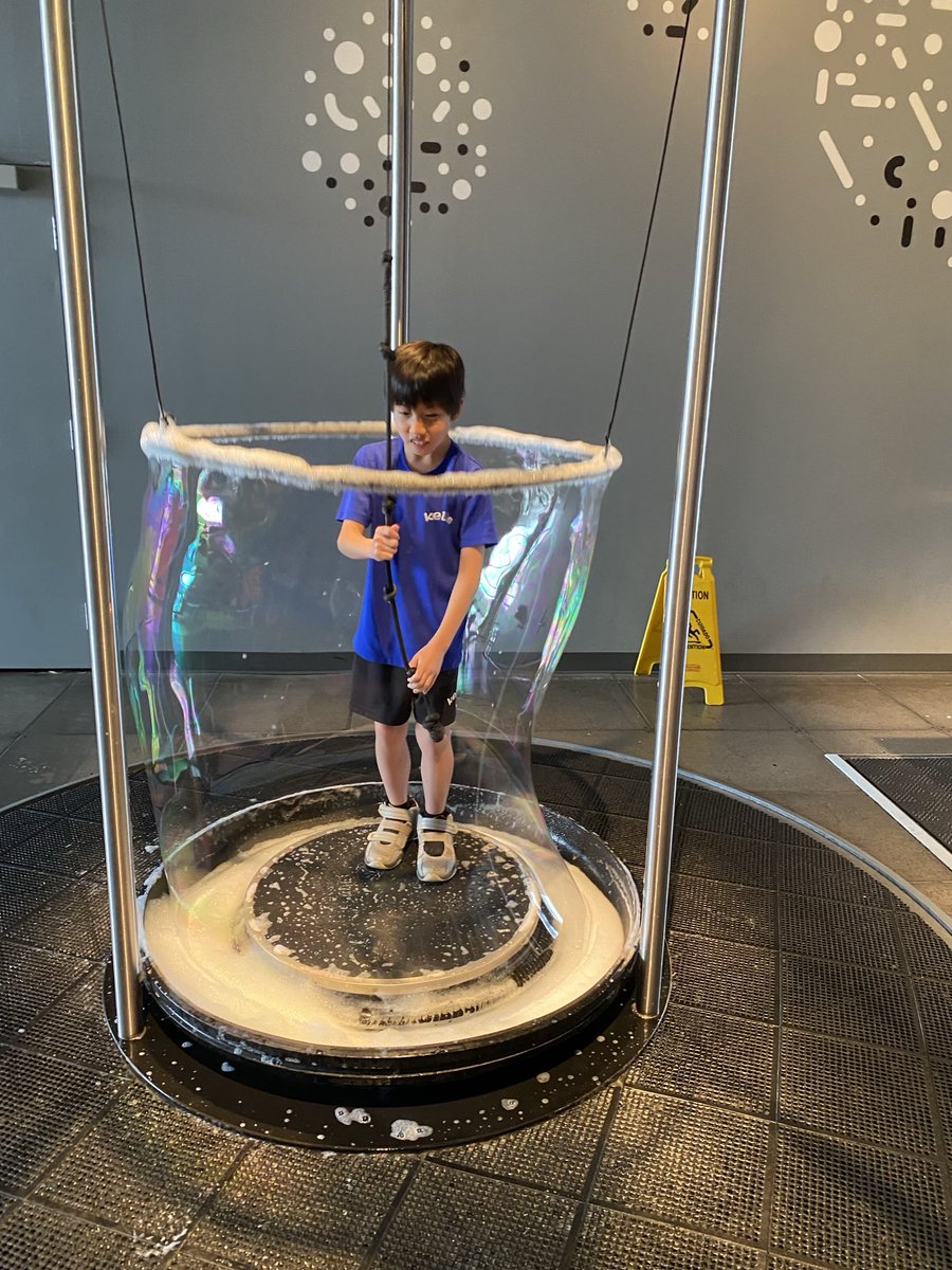 MsMillersClass2's tweet photo. Having a great time at the Science Museum. ⁦@KellsElementary⁩ https://t.co/8YALnje6AX