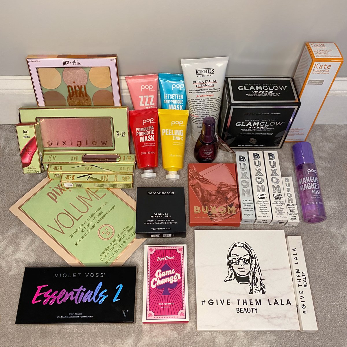 ⭐ BEAUTY GIVEAWAY ⭐
⠀⠀⠀⠀⠀⠀⠀⠀⠀⠀⠀⠀⠀⠀⠀⠀⠀⠀
For my birthday I’m gifting YOU! I’ve put together a box filled to the brim with over $500 worth of beauty products from some of my favorite makeup and skincare brands. Go to my Instagram to enter instagram.com/p/C72E1dvx-Mj/…