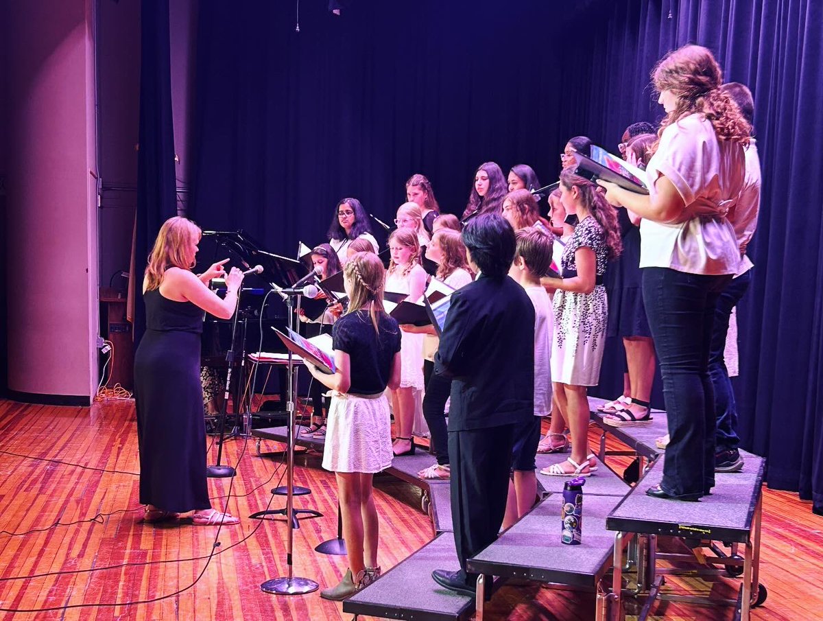 Tuesday’s 5th-8th Grade Concert was outstanding! 👏 I am SO proud of this Select Chorus, and all the hard work and dedication they put into this season. What a fantastic end to the year!
Congrats to all performers in Chorus and Band! 🎶 
#MPSDK8 #SelectChorus #moplainsgottalent