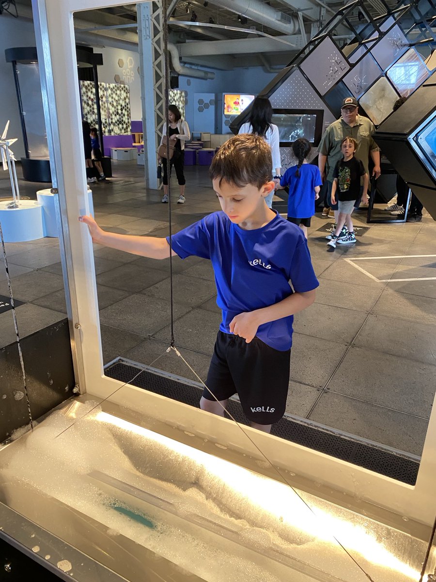 MsMillersClass2's tweet photo. Having a great time at the Science Museum. ⁦@KellsElementary⁩ https://t.co/tLhbiSTLBO