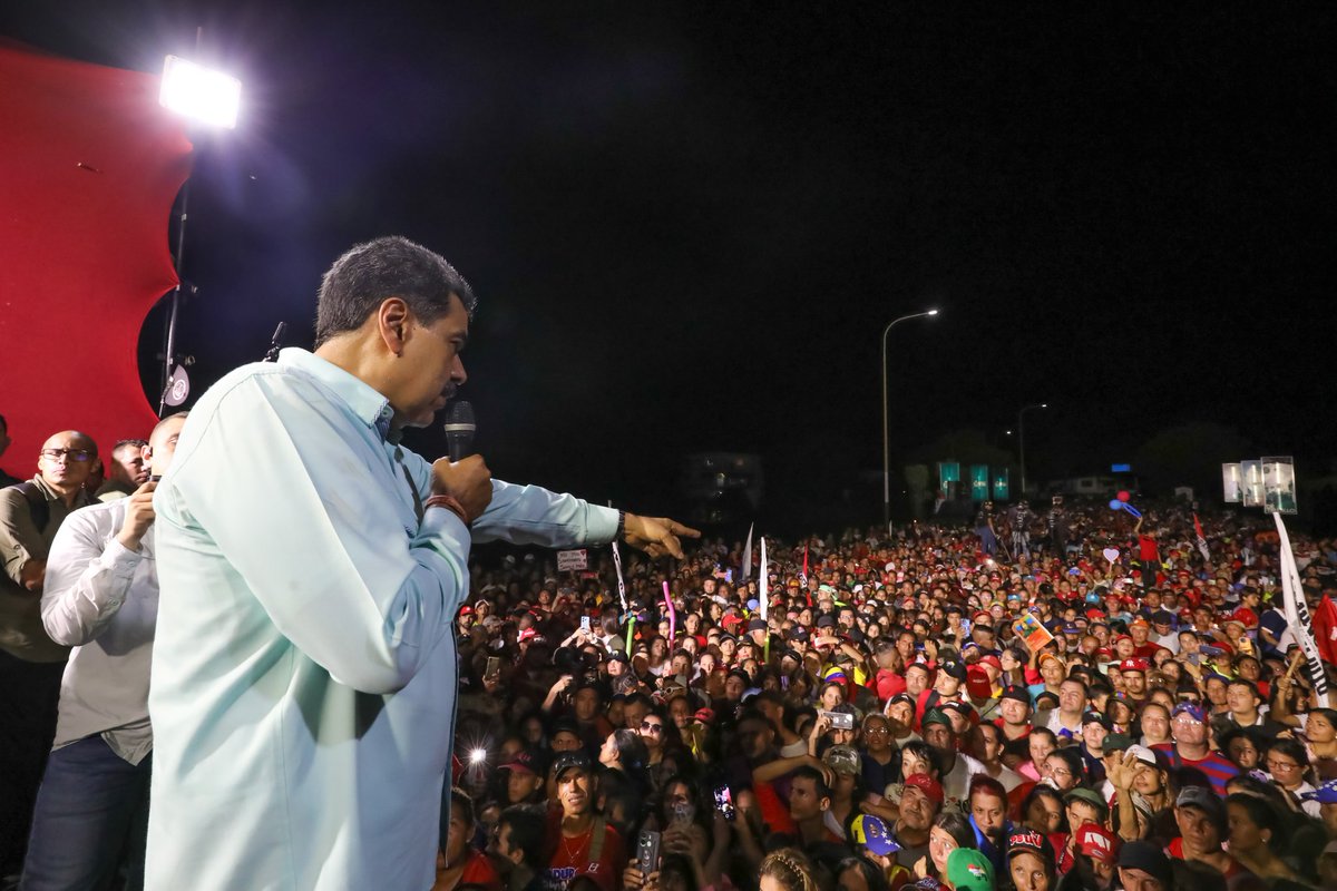 Tenemos que lograr una victoria perfecta el 28 de julio, y cuando digo perfecta, me refiero a que debe ser abrumadora, arrolladora y en Paz. Así como ganó la izquierda en México, tenemos que ganar en Venezuela, por paliza y por nocaut, por eso la importancia del nuevo 1X10,