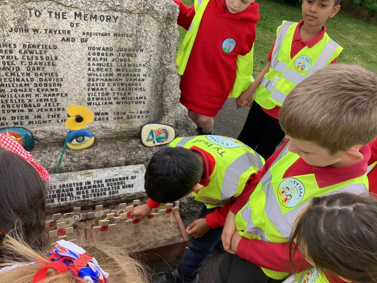 tyisafinfants's tweet photo. We were sensible, respectful and proud representing our School on D-Day #dosbarthalpaca #RememberingDDay #ethicallyinformed https://t.co/YRne7xDwKL