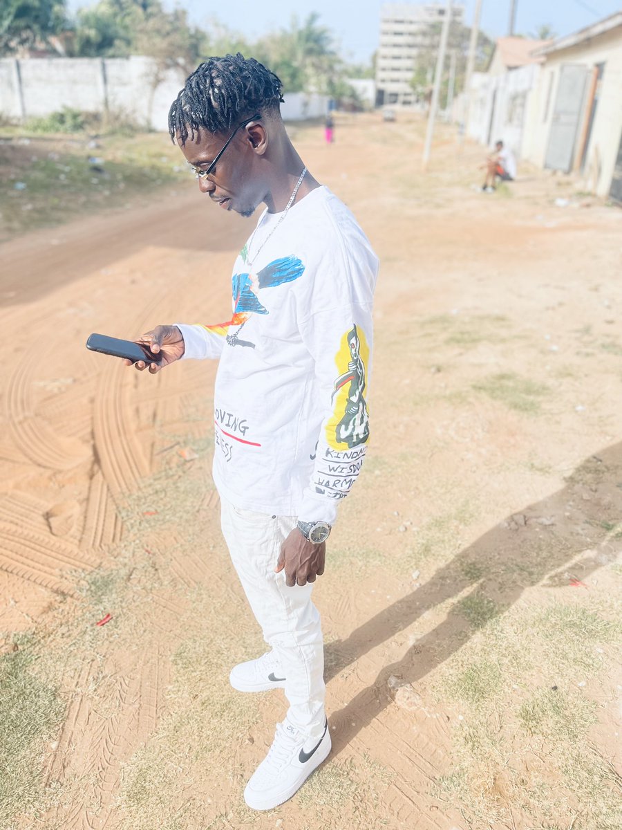 Speed_Gamboy's tweet photo. I Am dripping 💧😂 https://t.co/YEcTVM85vV
