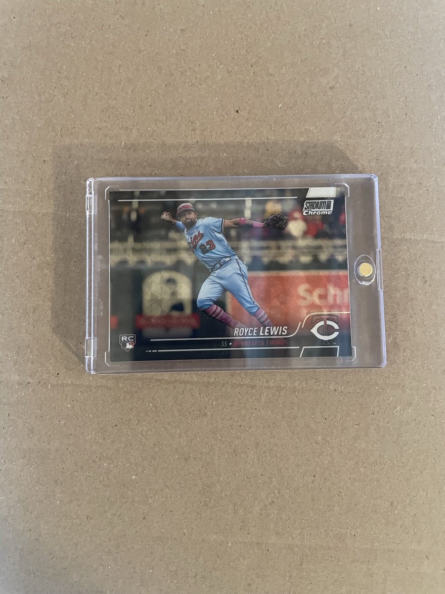aceretailhits's tweet photo. Every time Royce Lewis is healthy I have to post this banger and remind myself that I am glad I have held onto to it! @CardPurchaser https://t.co/cZSms66xI5