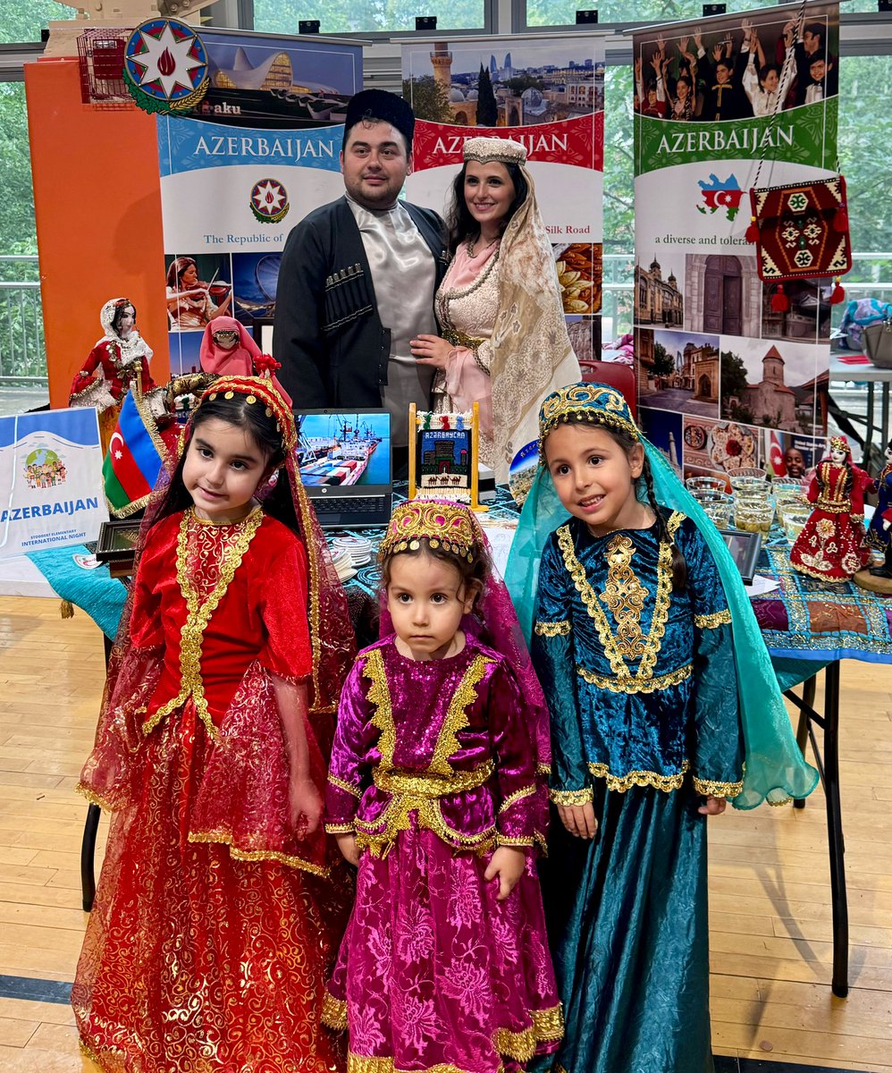 azembassyus's tweet image. Along with more than 20 countries, #Azerbaijan’s 🇦🇿 #culture and #cuisine were presented at the International Day organized by the Stoddert Elementary School in Washington, D.C. 🇺🇸