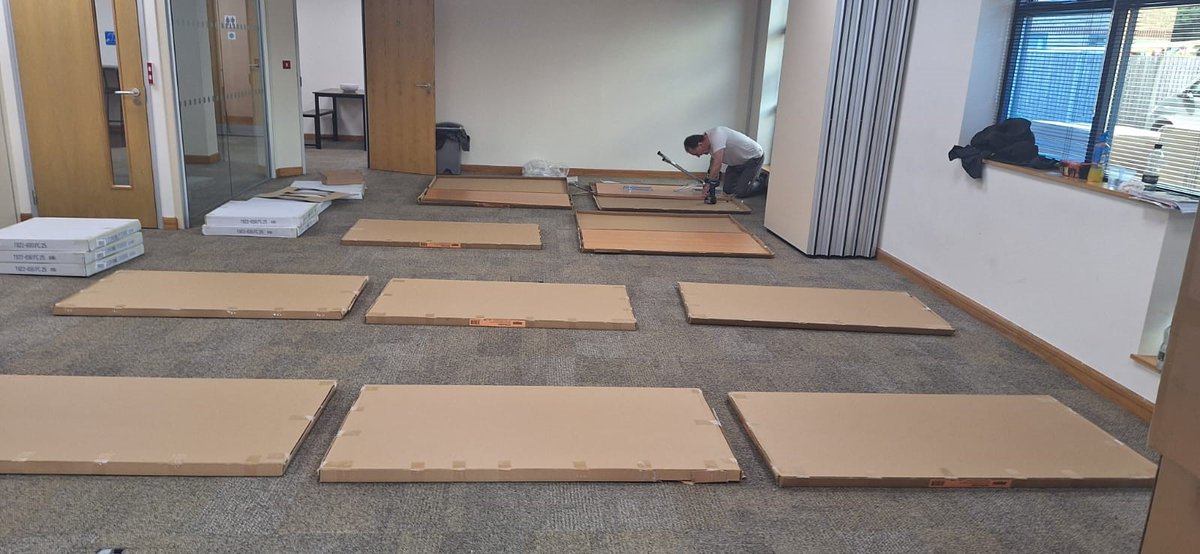 WeaverBomfords's tweet photo. Another furniture installation project is underway, this time in Twickenham. Our team is accustomed to traveling all over the UK. Our priority is to ensure that the entire process is efficient from start to finish.
Got a project for us?  03456 123858 | hello@weaverbomfords.co.uk https://t.co/Roy3u3DuD3