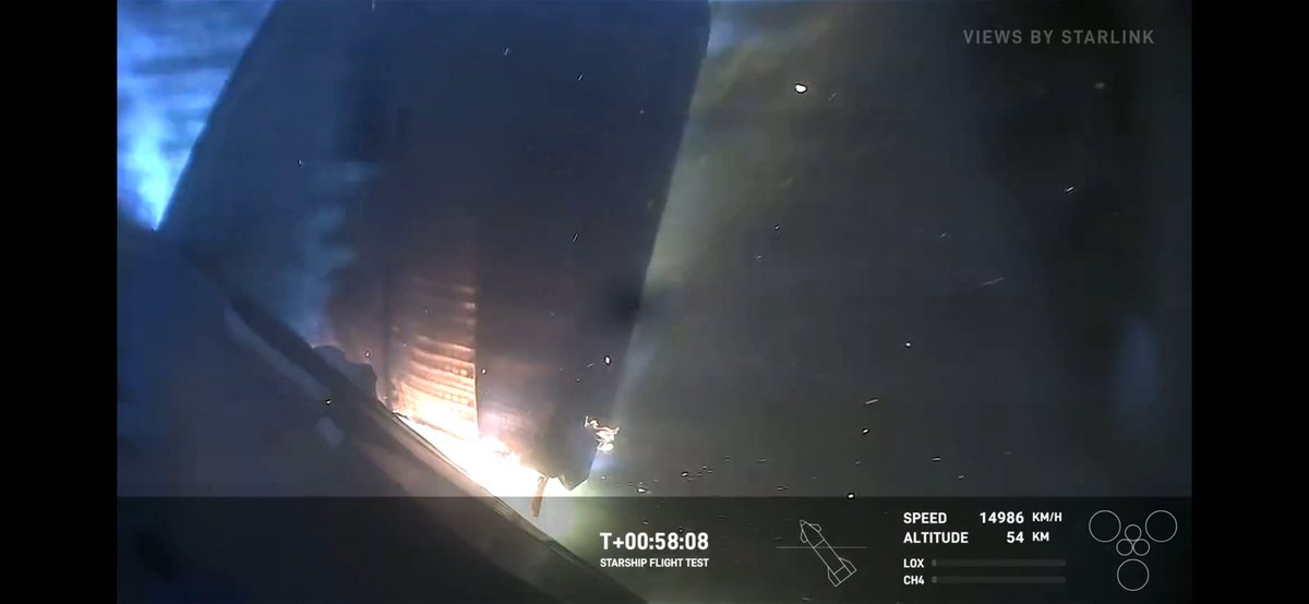 Quel vol de #Starship pour #IFT4 avec un amerrissage « en douceur » réussi pour le booster ET le 2nd étage (en dépit de 2 moteurs éteints à différentes phases et surtout un aileron très abîmé lors de la rentrée atmosphérique !)
Quelle résilience !!!
Bravo <a href="/SpaceX/">SpaceX</a> 👍🏻