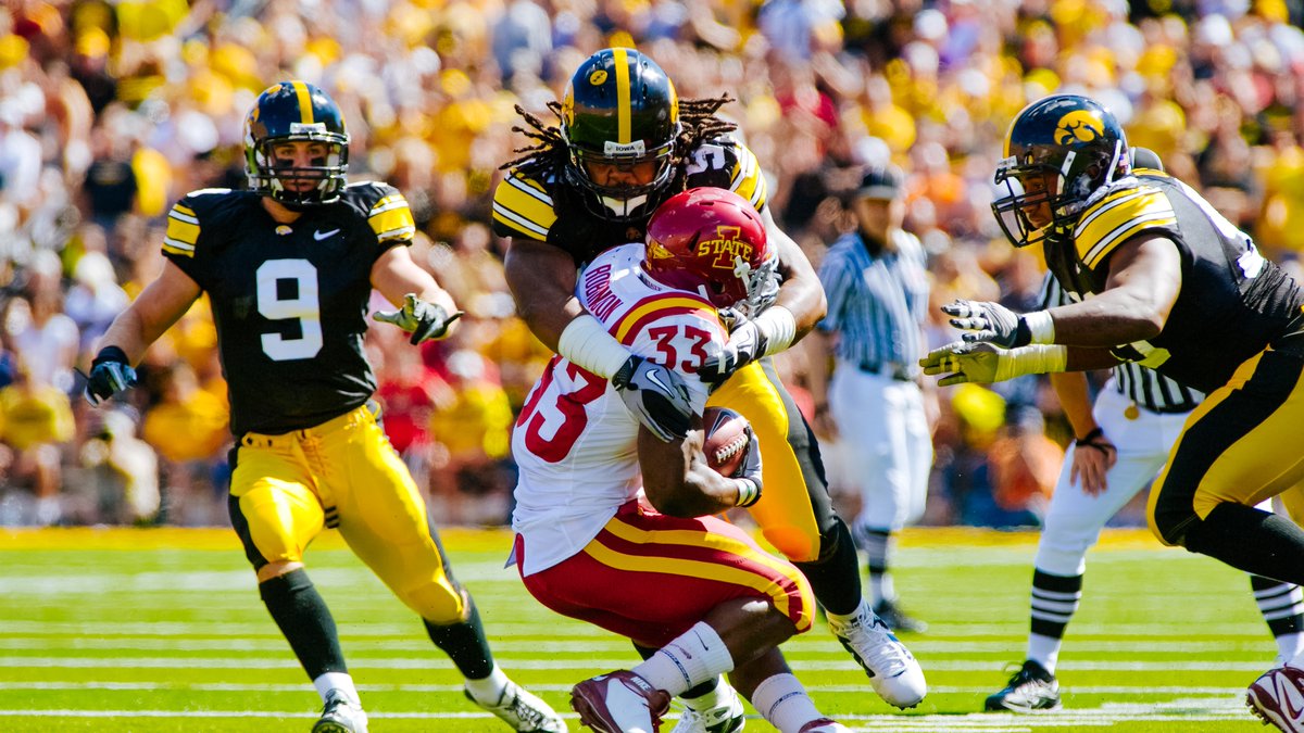 HawkeyeFootball's tweet photo. Consensus All-American. First-Round NFL Draft Pick. Super Bowl Champion. Iowa Athletics Hall of Famer.

@AJaClay has been elected to the @theiowahawkeyes Class of 2024 Hall of Fame.

#Hawkeyes https://t.co/rEmKh1f8fg