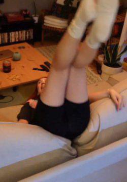 Ezgi zorba ayaklar ve göt on numara