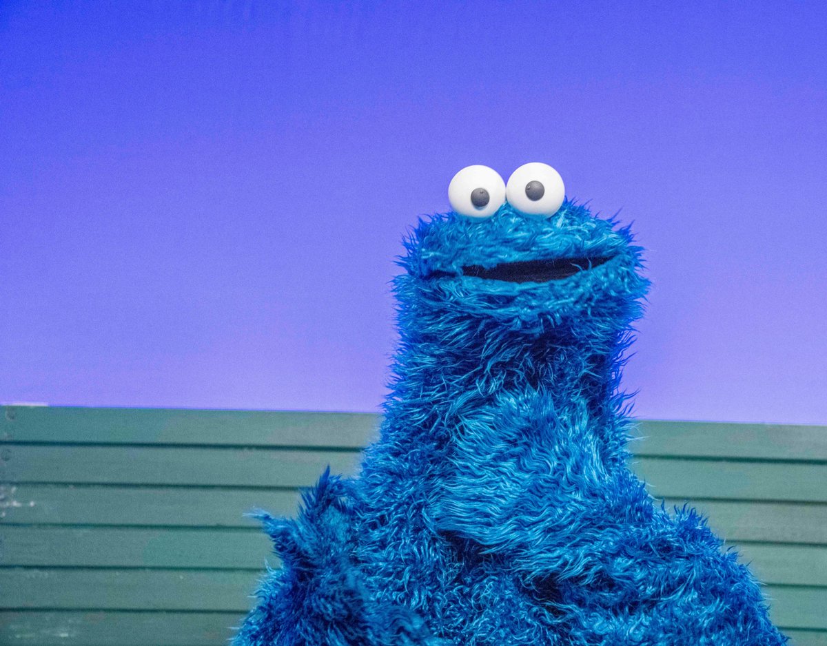 Hey bestie, do you want to take a moment to relax and sit with me?