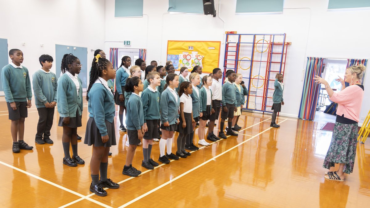 portsmouthmusic's tweet photo. St John's Cathedral Catholic Primary School had a fantastic morning rehearsing with @bardenmusic for @MusicforYouth's National Festival in July.
#NationalFestival2024 #musicforyouth #youngperformers #youngmusicians #TripleTheFun https://t.co/mt1yM374Gl