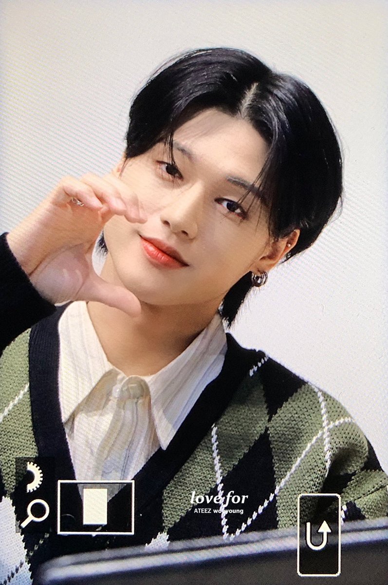luv4_1126's tweet photo. 240606 해삐해삐캣 🤩

#우영 #정우영 #에이티즈 #ATEEZ #wooyoung https://t.co/9PtSVmcLXQ