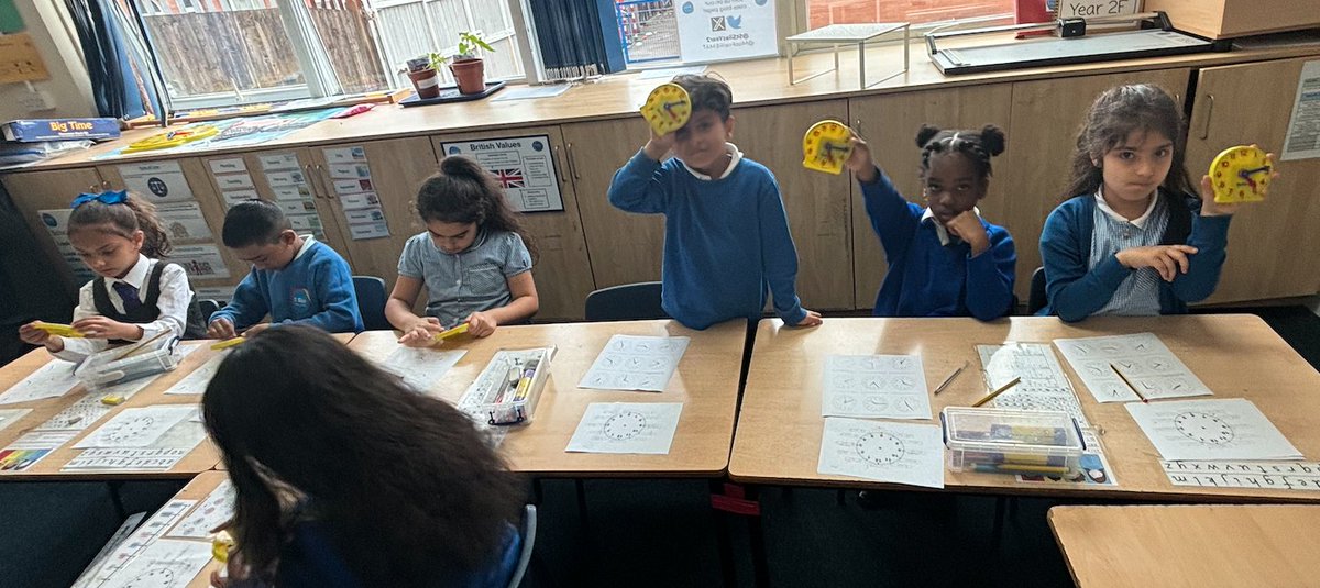 Y2C have been learning how to tell the time in intervals of five. I have been so impressed by their knowledge of time! <a href="/stsilasschool/">St Silas CE Primary School</a> <a href="/RainbowEduMAT/">Rainbow Education MAT</a>