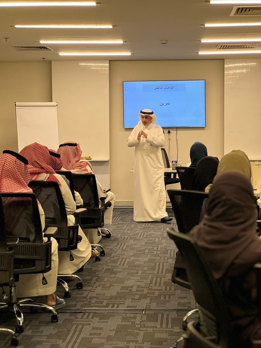 نادي التواصل الداخلي tweet media