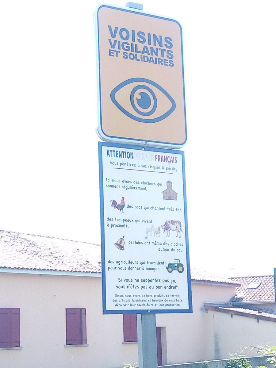 amonhumbleimo's tweet photo. Quand tu vois ce type de panneaux à l'entrée d'un village tu connais déjà les résultats sur la commune pour dimanche https://t.co/gLWEIWL1g3
