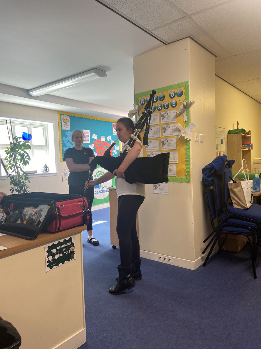 LumsdenPrimary's tweet photo. 2 of our pupils have been learning the chanter with @IleneGauld  They had a go at blowing the pipes today 😁 https://t.co/0iHHqDkcnD