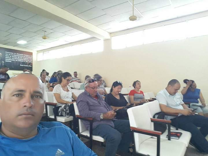 CiroRedondoPCC's tweet photo. En la mañana de hoy se realiza la reunión de Directores Municipales #PorCiroRedondoTodo #LatirAvileño #GenteQueSuman @AnabelRamrezLp2 @DixanCrespo @YoandyDelasCasa @ivanc73 @JHGcasanova @NexyVelizNaranj https://t.co/N9NDFKawDJ