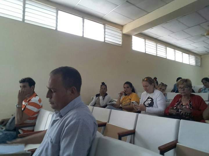 En la mañana de hoy se realiza la reunión de Directores Municipales #PorCiroRedondoTodo #LatirAvileño #GenteQueSuman <a href="/AnabelRamrezLp2/">Anabel Ramírez López</a> <a href="/DixanCrespo/">Dixan Crespo</a> <a href="/YoandyDelasCasa/">Yoandy De las Casas Cepero</a> <a href="/ivanc73/">Ivanc73</a> <a href="/JHGcasanova/">julio Heriberto Gómez Casanova</a> <a href="/NexyVelizNaranj/">Nexy Veliz Naranjo</a>