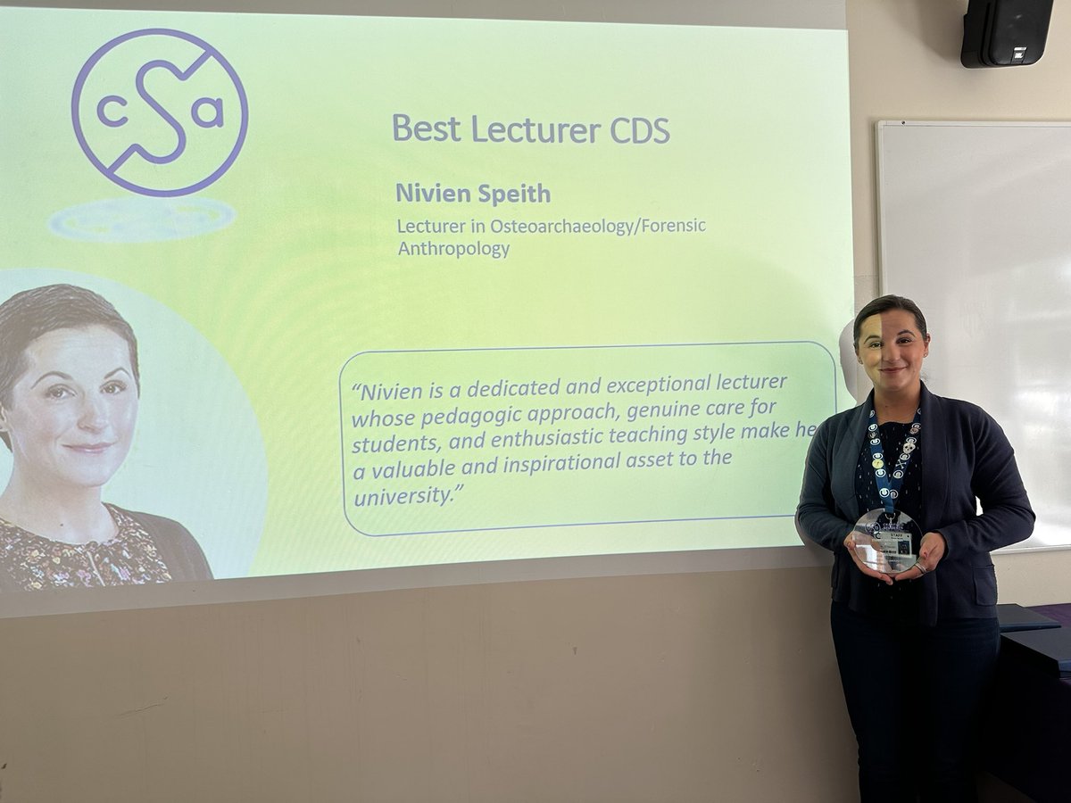 Skeletoress's tweet photo. Nice day at work today! Thank you to my lovely students at the @CranfieldForSci @CranfieldUni ! #cranfielduni #FAA #forensicanthropology #forensicarchaeology #comestudywithus #keepcurious 😊 https://t.co/ml2UXXtyUy