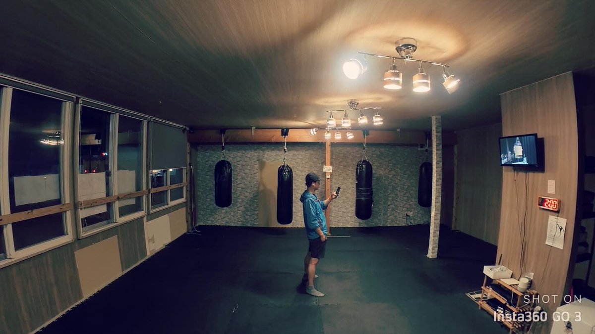 chef_pierre4124's tweet photo. 夜ラン&キック🥊
つや姫マラソンまであと135日
#running #STRVA #ランニング #夜ラン #Insta360 #insta360go3 #酒田つや姫ハーフマラソン https://t.co/YXUfzmMyxm