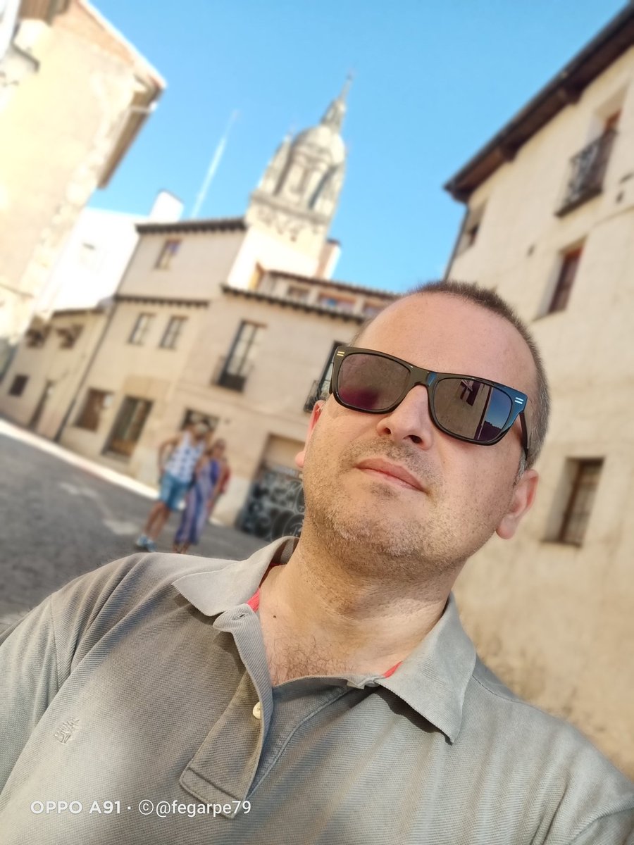 fegarpe79's tweet photo. Moi boa tarde!
Aínda con calores , a fin de semana está a un día de distancia.
#Selfie #Salamanca #Xoves #QuintaFeira https://t.co/Q2m1PhakHo