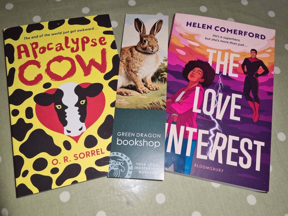 Congratulations and happy book birthday to <a href="/HelenJoC/">Helen Comerford (is on Instagram)</a> and @ORSorrel!! 🥳🥳 xx