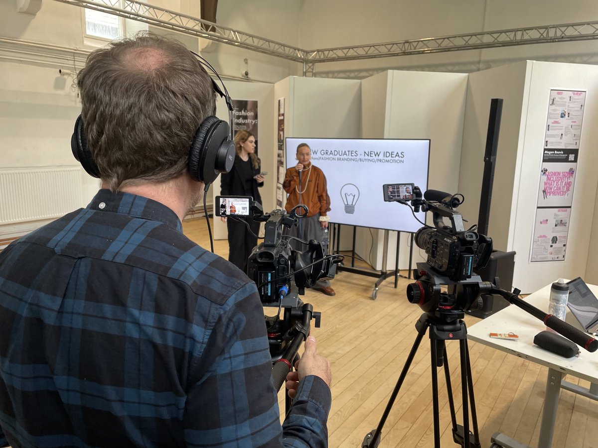 lsfmdmediaopps's tweet photo. Final year #Fashion Branding, Buying, Promotion students prepping for their graduate private view tonight #nailingit โฆ@UniWestLondonโฉ โฆ@uwl_suโฉ in #vestryhall โค๏ธโค๏ธ๐ฅณ๐ฅณ https://t.co/zI3Yv1gOnU
