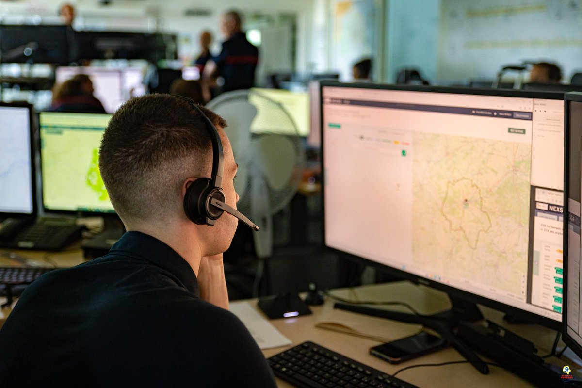 sdis37's tweet photo. Mise à l'epreuve du réel aujourd'hui au #CETRA afin de tester @NexSIS18_112 pendant plus de 24h. 
Tous les services du SDIS sont présents pour cette étape importante ainsi que l'@ANSC_Fr 
#NEXSIS 🚒📞 https://t.co/tXlYSEbiiM