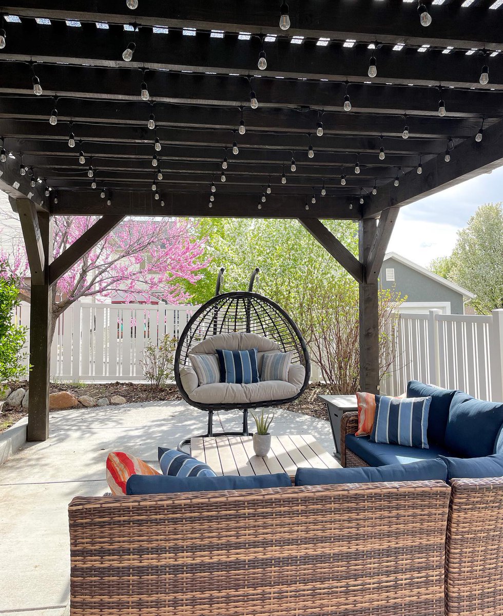 Catch us enjoying outdoor living allllll summer long☀️ #myrcwilleyhome #patiodesign
