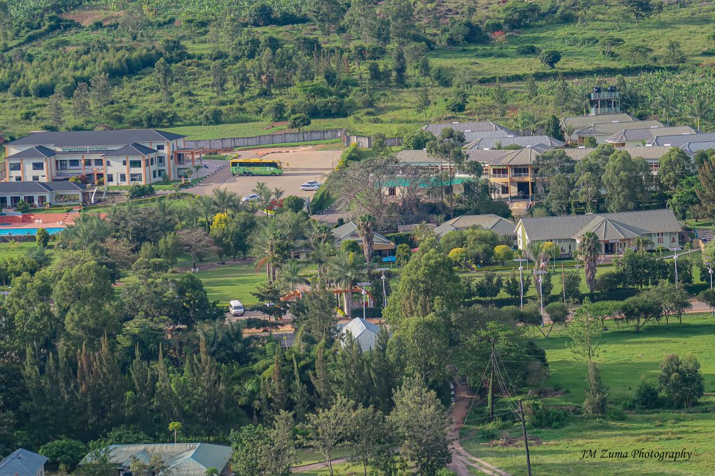 ZumaMukalazi's tweet photo. Aerial view from BIHARWE eclipse monument is another beauty to embrace.
#EclipseMonument.
#MbararaCity.
@Igongocc https://t.co/esPnmOwF9A