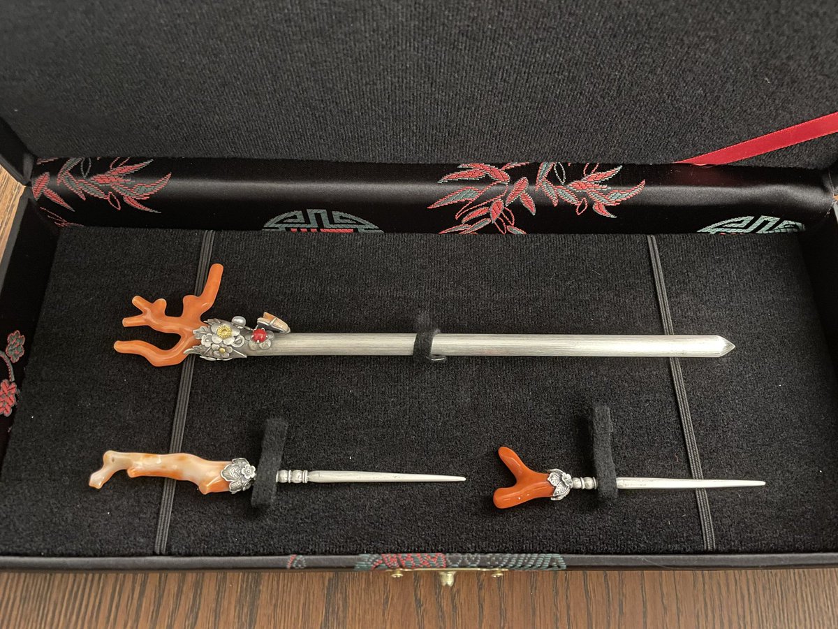 jjjjjam's tweet image. 오늘 연습에서 처음으로
마음 속에서
“소리는 준비가 된 것 같다”
라는 문장이 떠올랐습니다
마침 모든 해석을 다 마쳤고 말이지요

기대해도 될거 같아
&amp;lt;바탕 : 적벽가&amp;gt; 에서 만납시다

😘