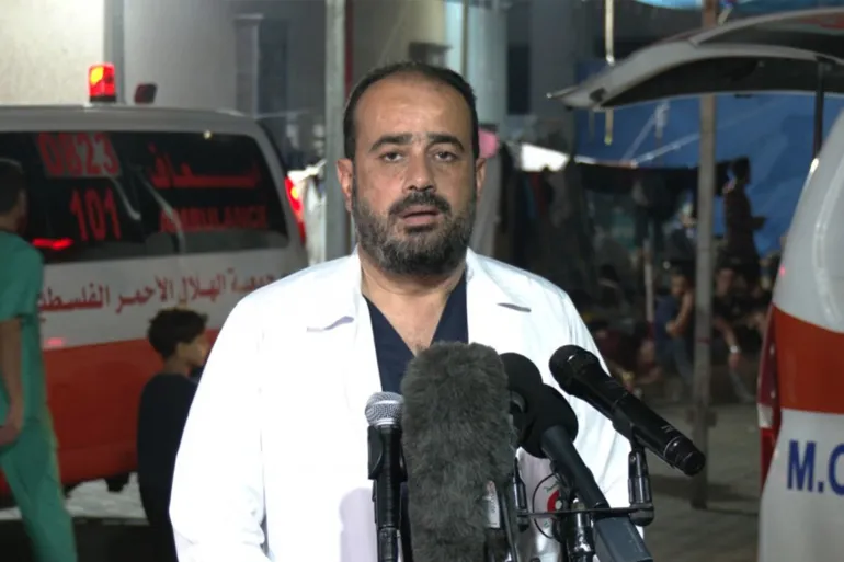 muhammadshehad2's tweet photo. Reminder: al-Shifa hospital director, Mohammed Abu Salmiya, has been kidnapped by the IDF for 196 days

Released Gazans who saw him in detention camps say he was chained &amp; leashed; forced to walk on all fours &amp; eat from an animal bowl; &amp; excessively tortured with broken limps! https://t.co/7PJnFgNVeK