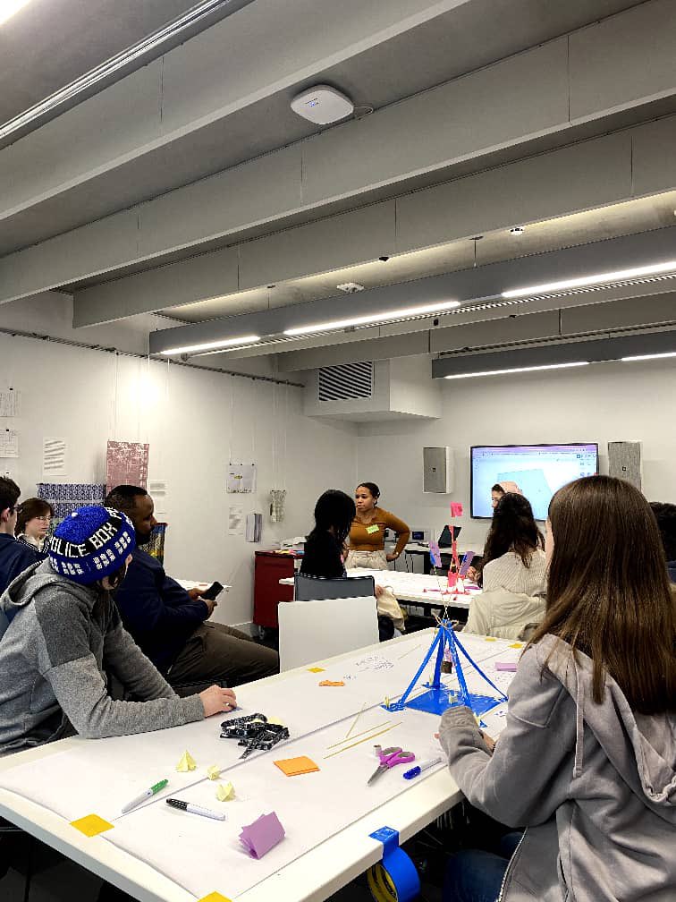 TechSiz's tweet photo. Stepping into the role of Lead Tutor for @ManMetUni's Science &amp; Engineering Club in October last year has been enriching! From coding with Microbits and electronics, Scratch to 3D design &amp; printing, our sessions ignite STEM passions. #STEMEducation #Mentoring #FutureInnovators https://t.co/4cORJN3nri