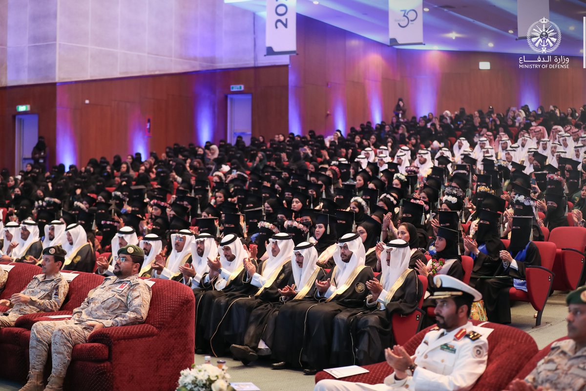 modgovksa's tweet photo. كلية الأمير سلطان العسكرية للعلوم الصحية بالظهران، تحتفل بتخريج الدفعة الـ 30 من طلاب وطالبات الدراسات الطبية التطبيقية.

#وزارة_الدفاع https://t.co/3njTCWVGe5