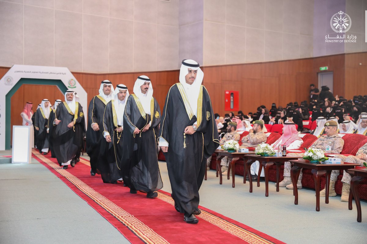 modgovksa's tweet photo. كلية الأمير سلطان العسكرية للعلوم الصحية بالظهران، تحتفل بتخريج الدفعة الـ 30 من طلاب وطالبات الدراسات الطبية التطبيقية.

#وزارة_الدفاع https://t.co/3njTCWVGe5