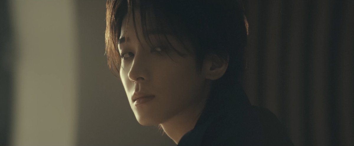 1woo17's tweet photo. "this is the story of a man who turns into a nightmare, and another man who lives in fear of being forgotten"

actor jeonghan and wonwoo! https://t.co/MlrIjZjl0j