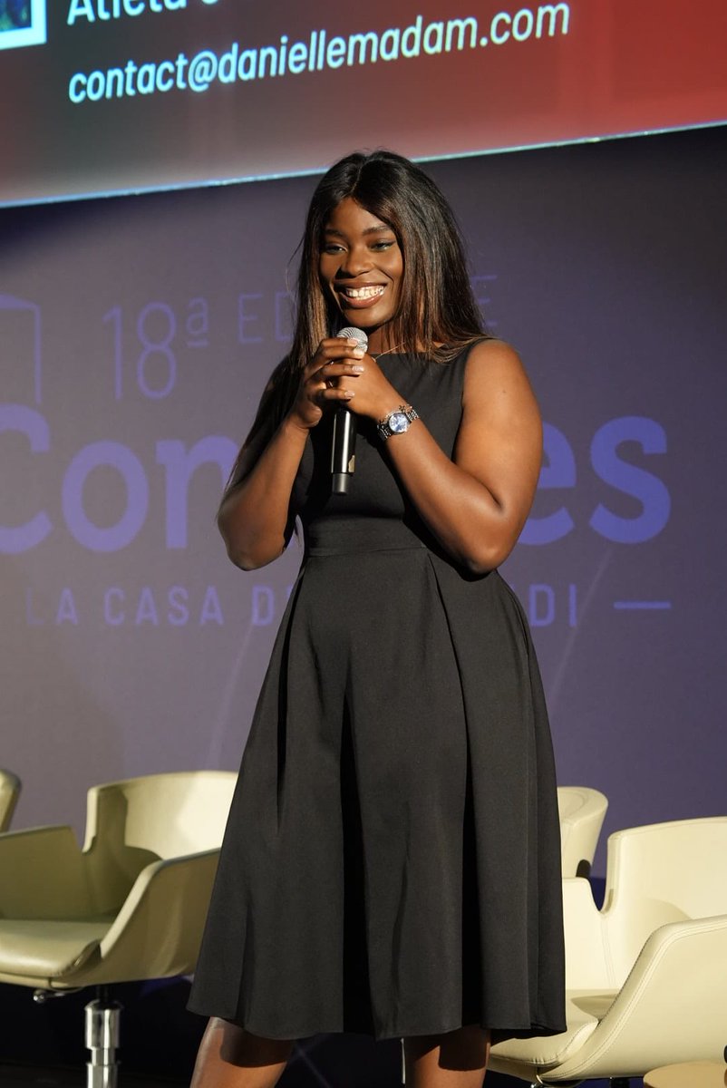 Confires tweet media