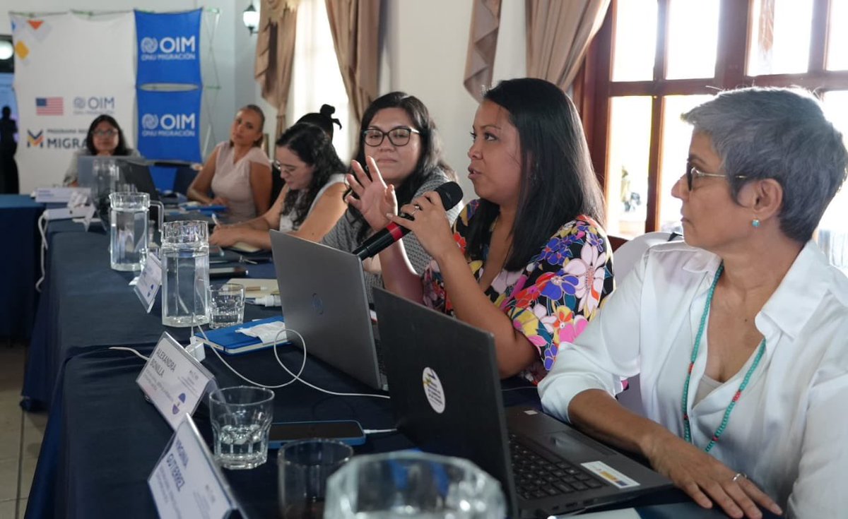 ADabizzi's tweet photo. 20 public officials responsible for communication in the 8 SICA member state migration authorities are exposed to tools &amp; mechanisms to promote and disseminate verified and objective information on migration. Thanks to @EFEVerifica for the specialized contribution!
@EFEnoticias https://t.co/CHXl3zZPbI