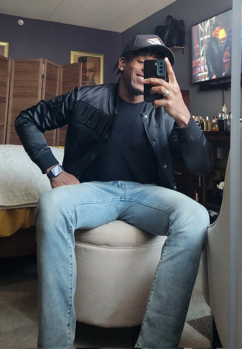 given_official1's tweet photo. It's Thursday guys, Quotes this tweet with any selfie or mirror selfie pics from your gallery 📸🤳 https://t.co/IdrDRafi2V