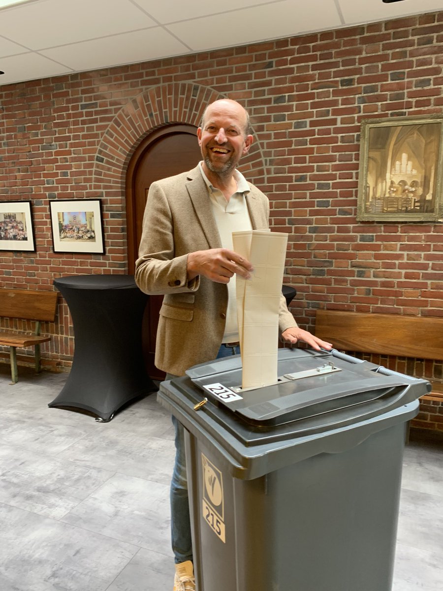 Best blij!
… dat we het feest van de democratie kunnen vieren.
… dat de - toch wel - intensieve campagne erop zit.

Als je nog niet hebt gestemd. Kan tot 21:00 uur. #lijst3nummer12

vanbussumnaarbrussel.blogspot.com/2024/06/stem-o…
