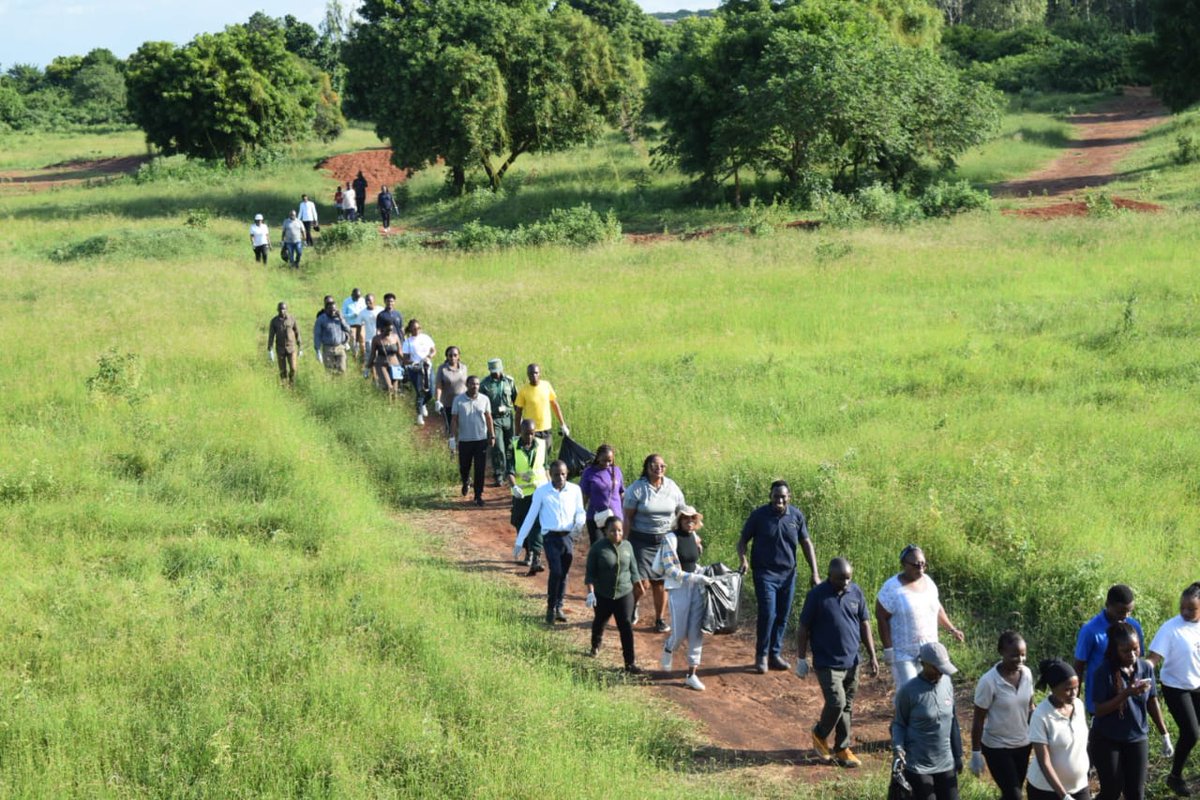 Vipingo Ridge (@vipingoridge) on Twitter photo The Vipingo Ridge team along with <a href="/KilifiCountyGov/">Kilifi County Government</a> ,local businesses and event sponsor <a href="/EcobankKenya/">Ecobank Kenya</a> united for a nature walk, litter picking and tree planting activity to honour World Environmental Day 2024.
vipingoridge.com/news/positive-… The Vipingo Ridge team along with <a href="/KilifiCountyGov/">Kilifi County Government</a> ,local businesses and event sponsor <a href="/EcobankKenya/">Ecobank Kenya</a> united for a nature walk, litter picking and tree planting activity to honour World Environmental Day 2024.
vipingoridge.com/news/positive-…