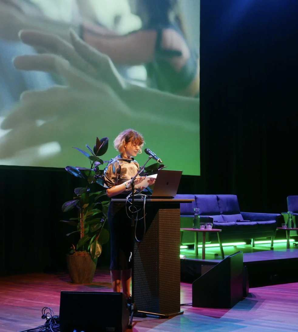 A big well done to <a href="/DianaNeranti/">Diana Alina Serbanescu aka Neranti</a> who gave a talk on Saturday at <a href="/FIBERFestival/">FIBER</a> about her artistic practice, combining embodied performance with AI and new media art. She explored ideas and techniques, framed by community engagement and feminist approaches to knowledge creation.