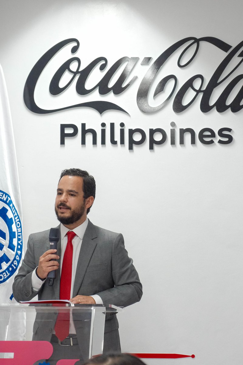 kelberrr's tweet photo. Tesda X Coca Cola for the benefit of future entrepreneurs. https://t.co/wIYMbDGvpc