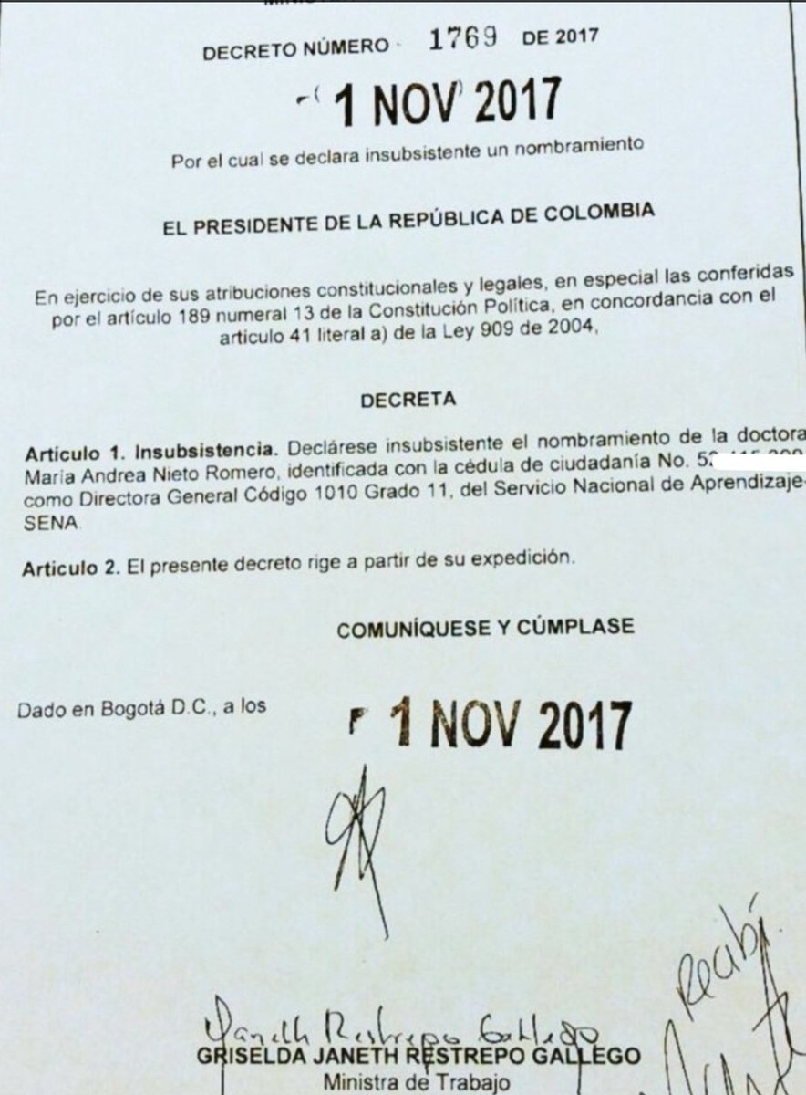 yumis88's tweet photo. @MAndreaNieto Ese Santos es el culpable de ese amargo resentimiento y odio que escupe a diario la años antes feliz depredadora del Sena.
Juan Manuel: debió haber dejado que andreita continuara robando y desfalcando esa institución técnica y no haberla expuesto públicamente como ladrona!!! https://t.co/bQedAFJzH1