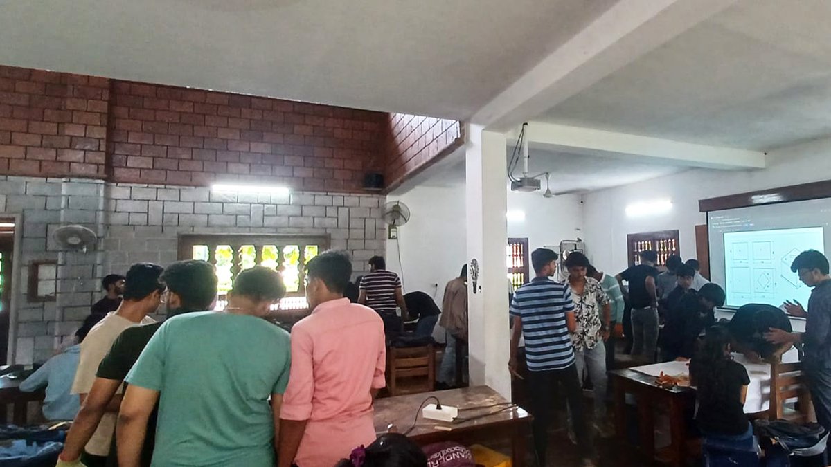 sahyadri_campus's tweet image. As part of our bridge course, students start learning about TinkerCAD 3D design and woodworking. Their dedication to developing these practical skills is truly impressive.

#bridgcourse #practicalskills #studentlearning  #handsonlearning #skilldevelopment #sahyadri